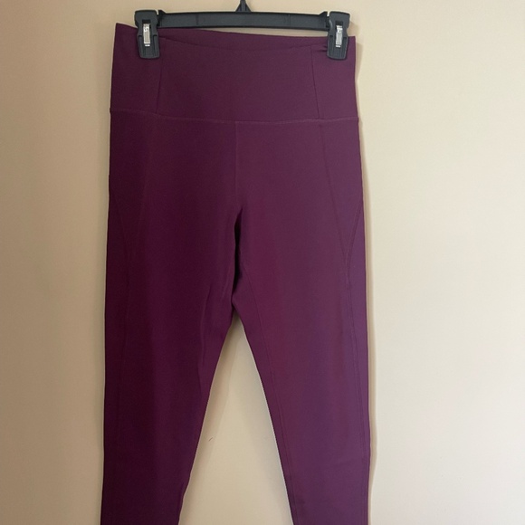 GIRLFRIEND COLLECTIVE MATCHING TOP AND LEGGINGS SET - Picture 1 of 10